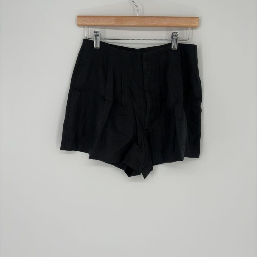 Doen Black Larue Linen Shorts